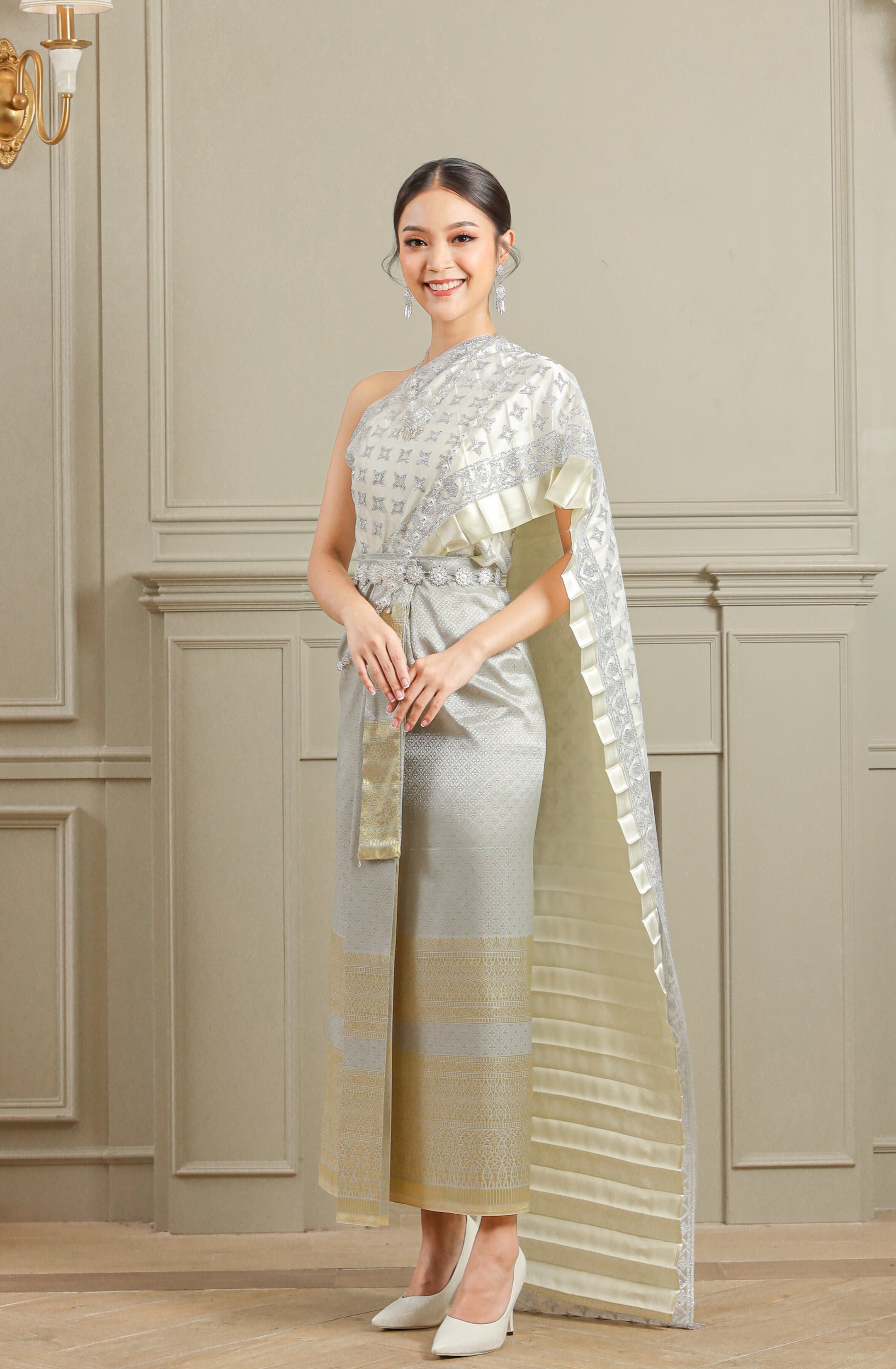 Photo of silver traditional Thai wedding dress